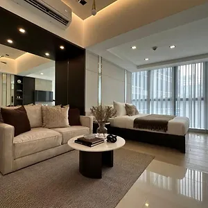 Uptown Parksuites Bgc Taguig
