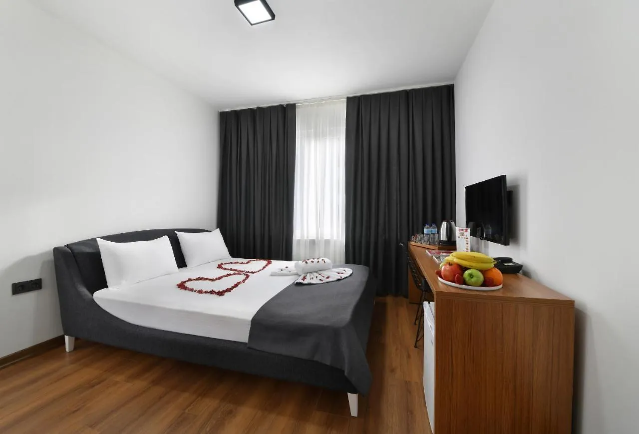 Nish Suites Atasehir Istanbul Hotel