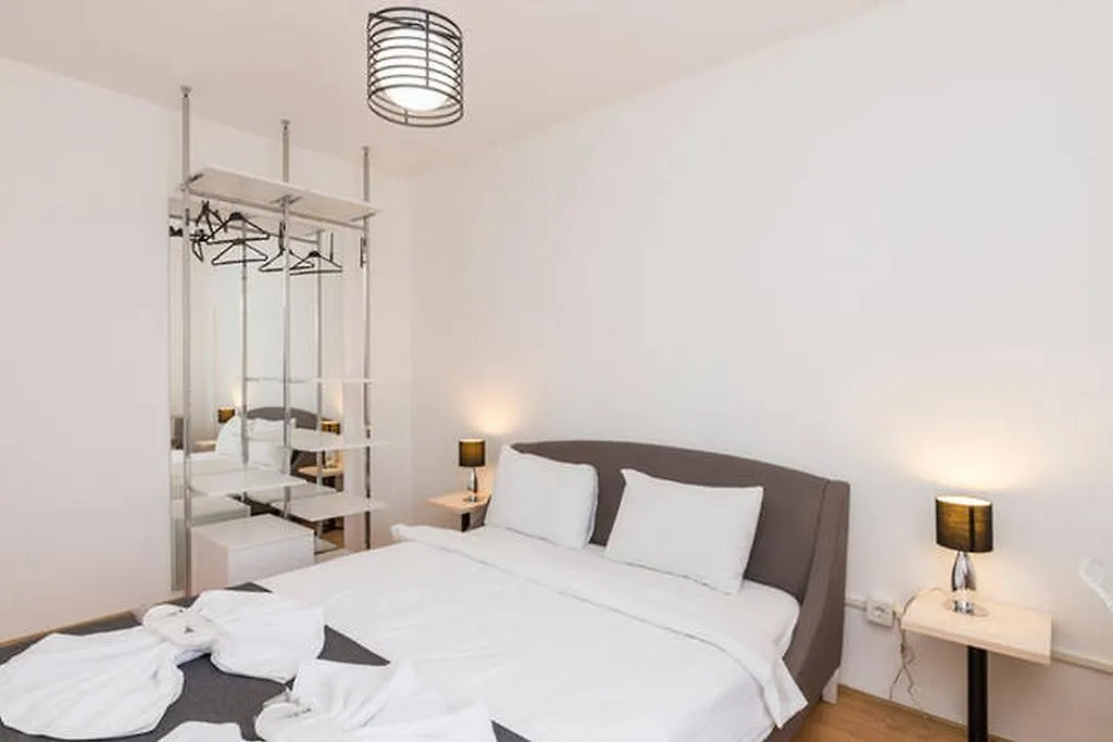 Nish Suites Atasehir Istanbul 3*,